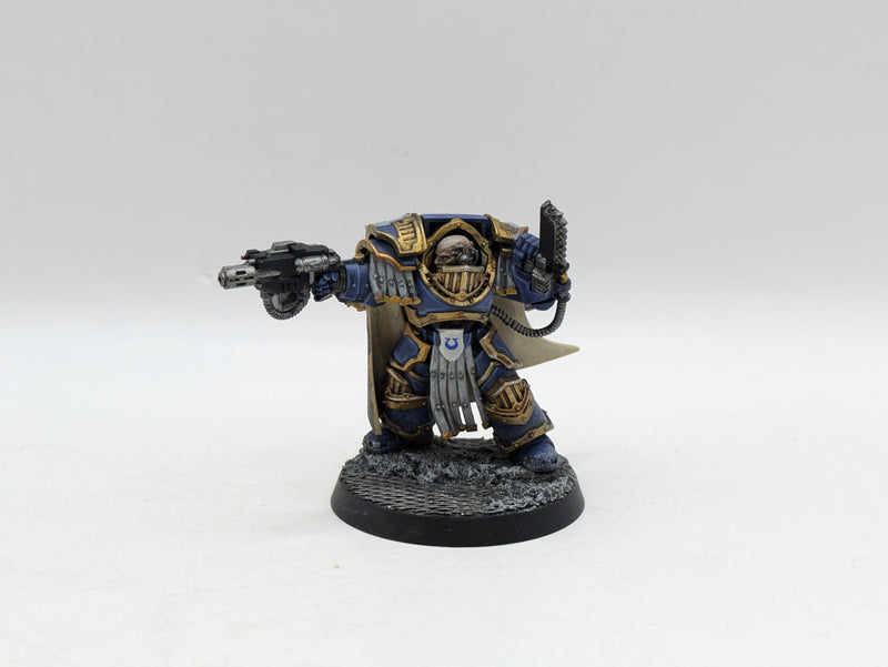 Warhammer Horus Heresy: Space Marine Ultramarines Cataphractii Praetor - Well painted (AI102)