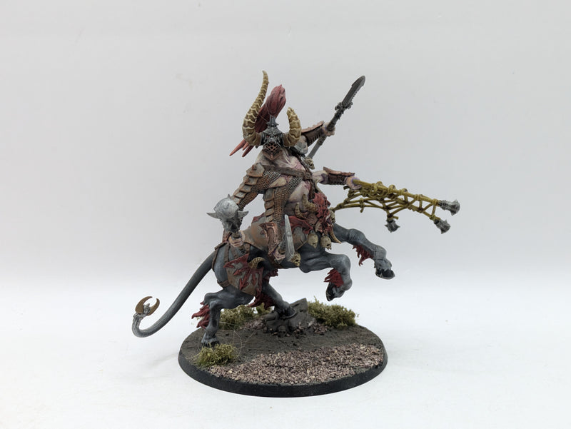 Warhammer Age of Sigmar: Slaves to Darkness Centaurion Marshal - Well Painted (AT044)