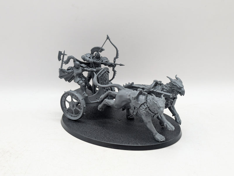 Warhammer Age of Sigmar: Stormcast Eternals Stormstrike Chariot (AW099)