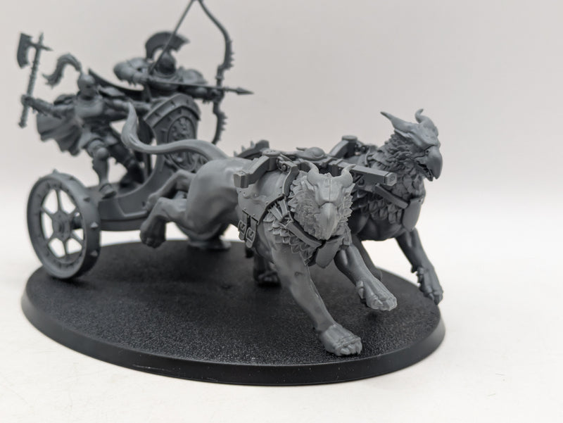 Warhammer Age of Sigmar: Stormcast Eternals Stormstrike Chariot (AW099)