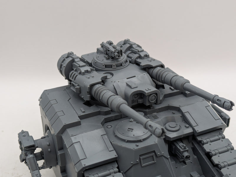 Warhammer Horus Heresy: Space Marine Sicaran Battle Tank (AU066)