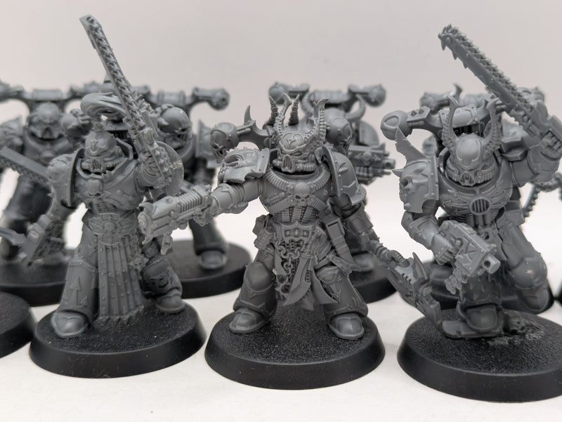 Warhammer 40k: Chaos Space Marines Legionnaires (AH102)