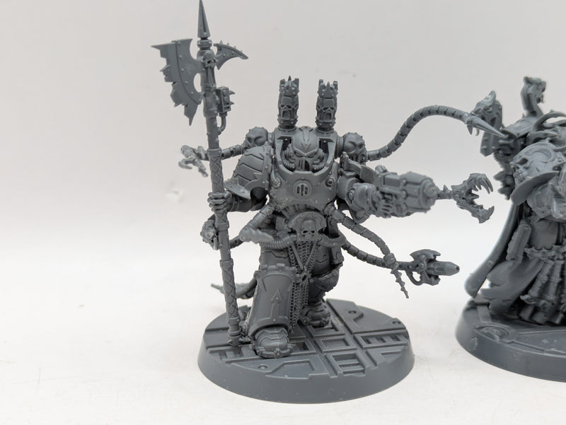 Warhammer 40k: Chaos Space Marines Sorcerer and Warpsmith (AZ081)