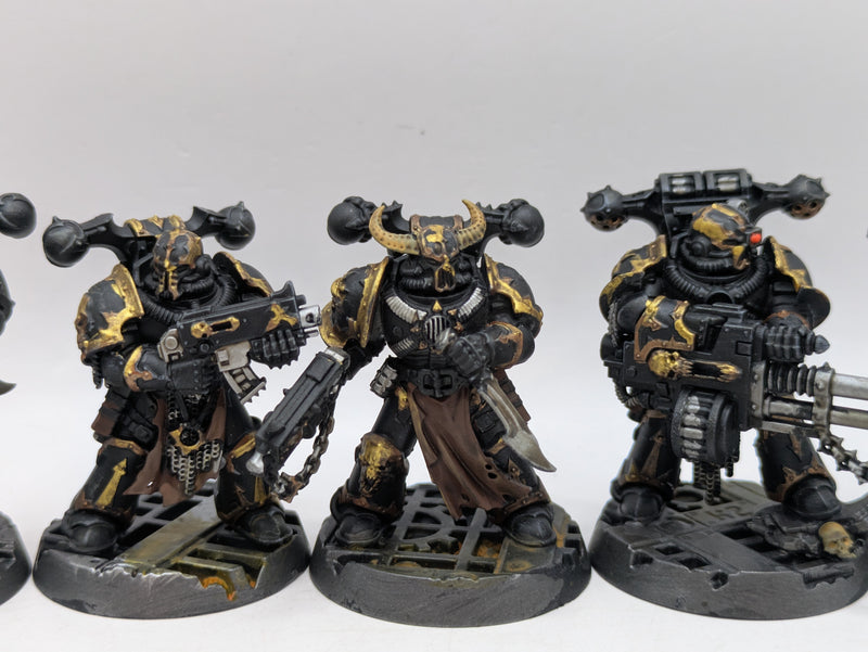 Warhammer 40k: Chaos Space Marines Legionnaries (AW160)