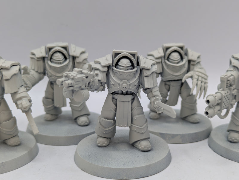 Warhammer Horus Heresy: Space Marines Cataphractii Terminators and Praetor (AT233)