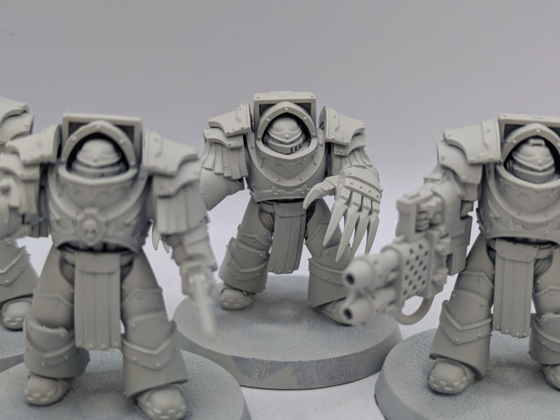 Warhammer Horus Heresy: Space Marines Cataphractii Terminators and Praetor (AT233)