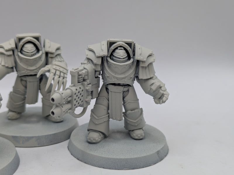 Warhammer Horus Heresy: Space Marines Cataphractii Terminators and Praetor (AT233)