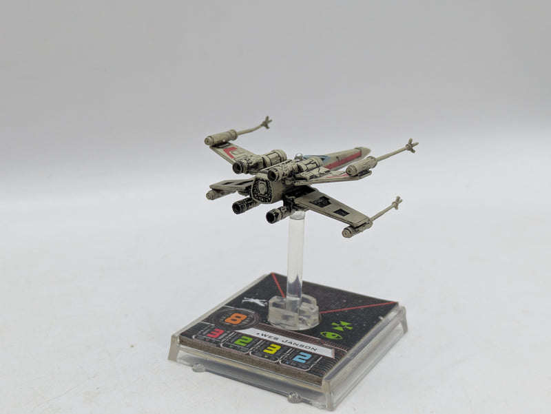 Star Wars X-Wing Miniatures Game: Rebel Transport GR-75 - Miniatures Only (AR029)