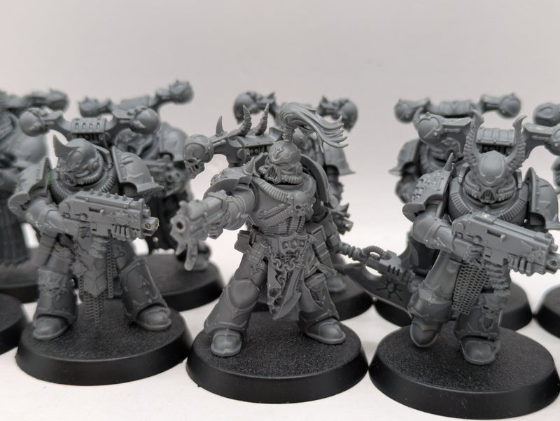Warhammer 40k: Chaos Space Marines Legionnaries (BA056)