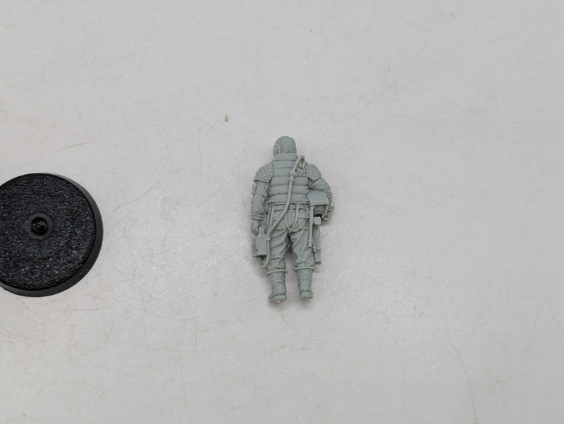 Warhammer 40k: Astra Militarum Imperial Navy Forgeworld Thunderbolt Pilot Rare (BA062)