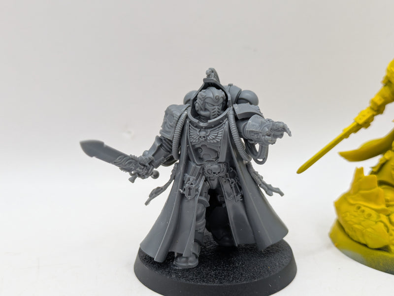 Warhammer 40k: Space Marines Librarian and Terminator Captain (AD069)