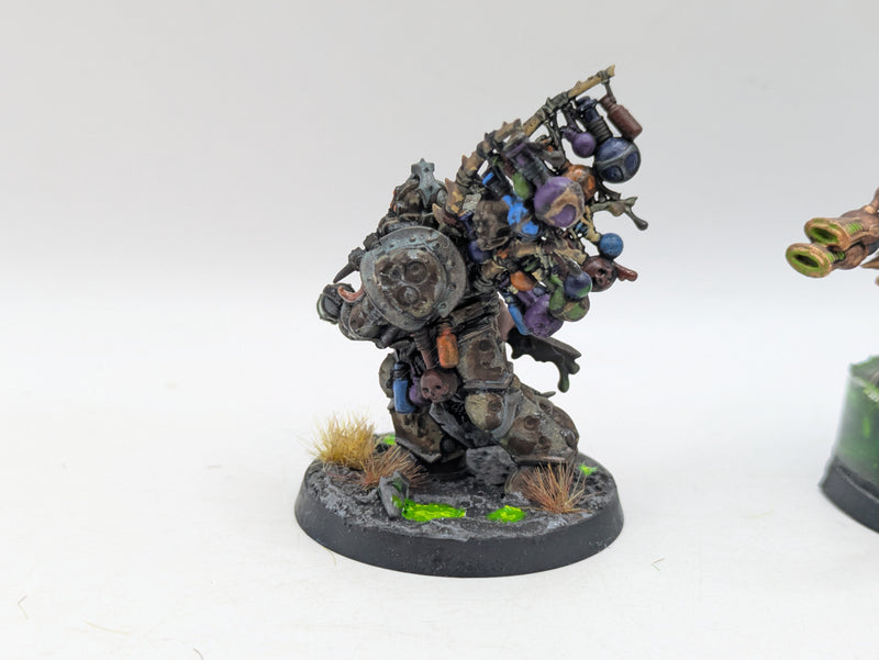 Warhammer 40k: Death Guard Biologus Putrifier and Lord of Virulence (AW084)