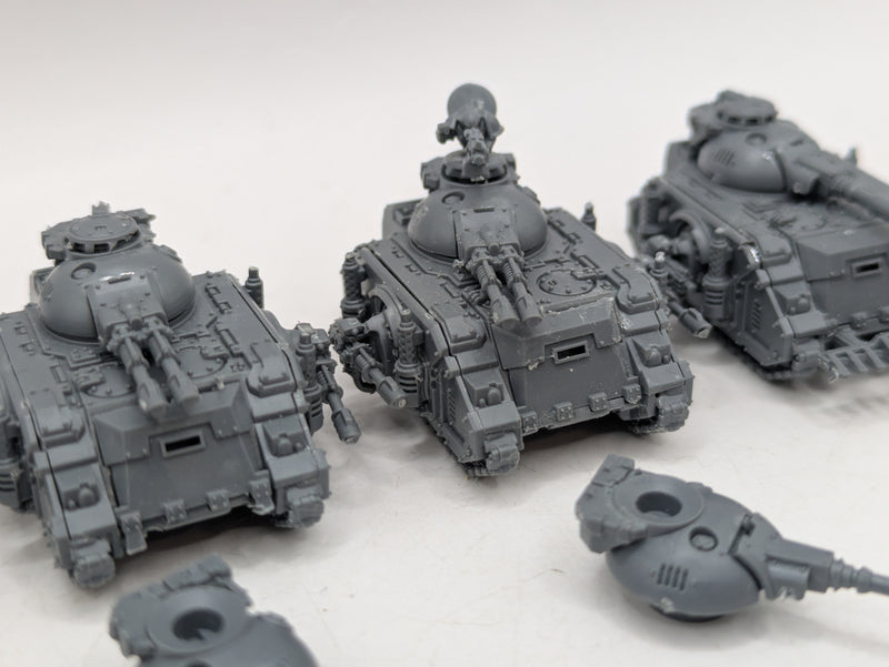 Warhammer Legions Imperialis: Space Marine Predators and Sicarans (AJ047)