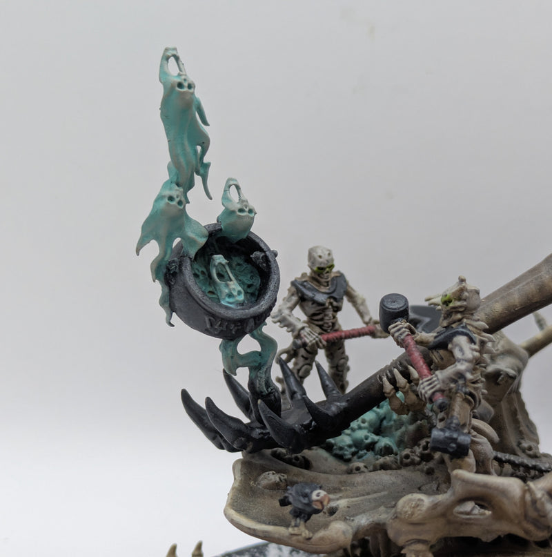 Warhammer Age of Sigmar: Ossiarch Bonereapers Mortek Crawler - Well Painted (BF010)