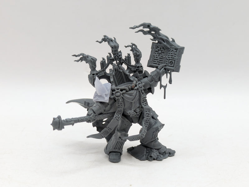Warhammer 40k: Chaos Space Marine Dark Apostle (AD079)