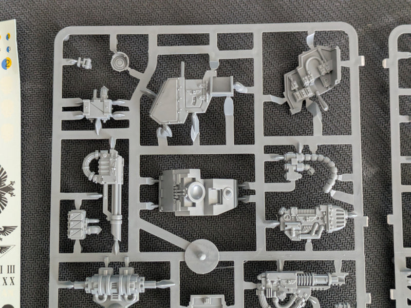 Warhammer 40k: Astra Militarum Old Sentinel (AV271)