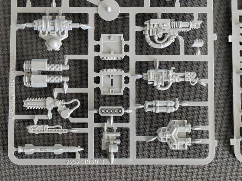 Warhammer 40k: Astra Militarum Old Sentinel (AV271)