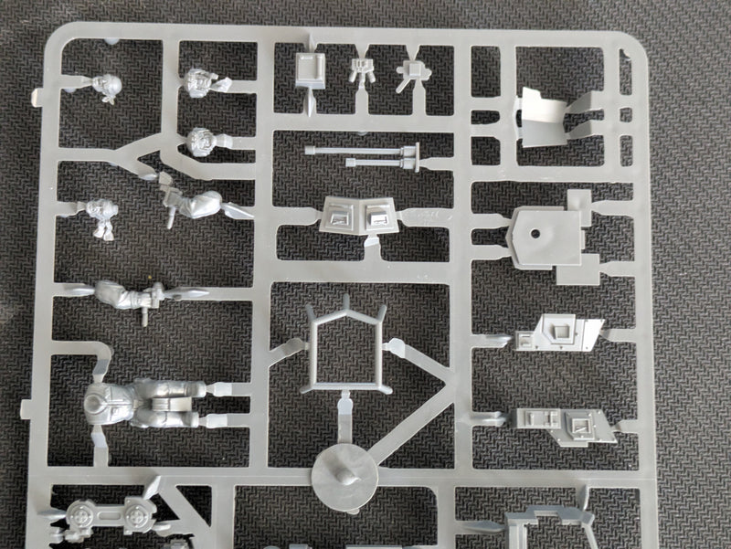 Warhammer 40k: Astra Militarum Old Sentinel (AV271)