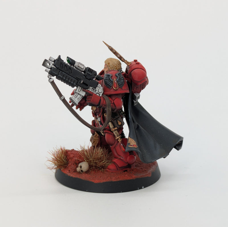 Warhammer 40k: Space Marines Blood Angels Captain - Pro Painted (BA060)