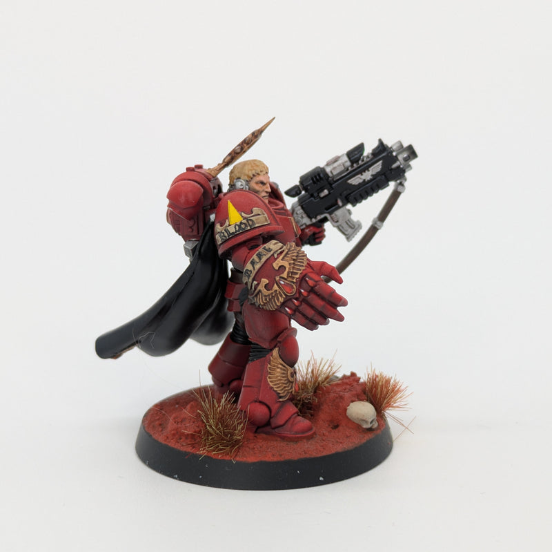 Warhammer 40k: Space Marines Blood Angels Captain - Pro Painted (BA060)