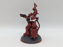 Warhammer 40k: Space Marine Blood Angels Apothecary Biologis (AI070)