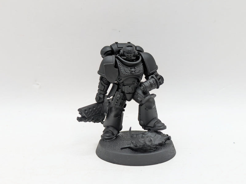 Warhammer 40k: Space Marine Blood Angels Combat Patrol Infernus Sergeant (AH039)