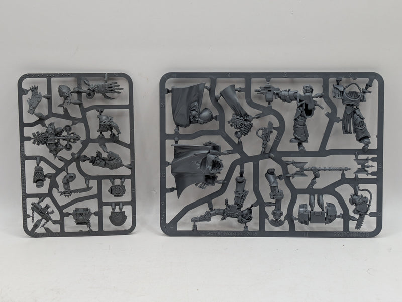 Warhammer Horus Heresy: Space Marine Praetor, Chaplain and Geigor Fell-Hand (SPRUE0255)