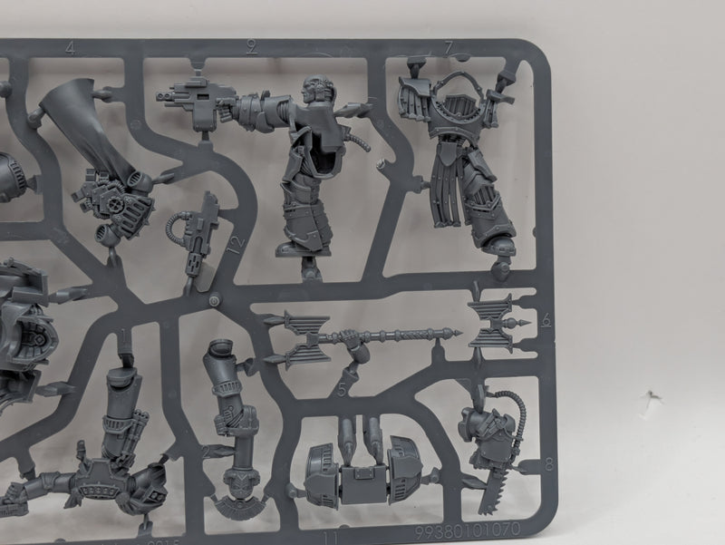 Warhammer Horus Heresy: Space Marine Praetor, Chaplain and Geigor Fell-Hand (SPRUE0255)