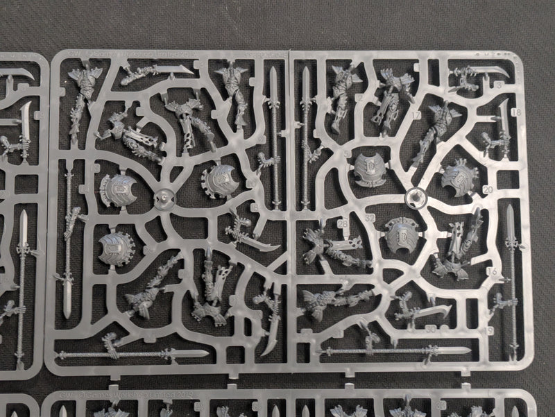 Warhammer Age of Sigmar: Ossiarch Bonereapers Mortek Guard (BB526)