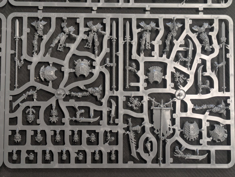 Warhammer Age of Sigmar: Ossiarch Bonereapers Mortek Guard (BB526)