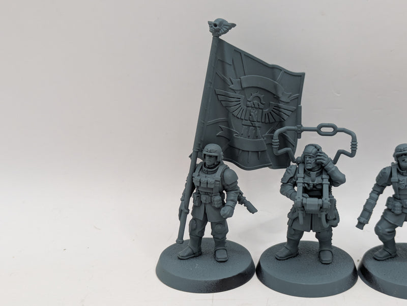 Warhammer 40k: Astra Militarum Cadian Command Squad and Castellan (AI046)