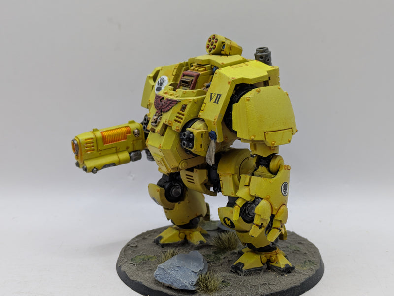 Warhammer 40k: Space Marine Imperial Fists Redemptor Dreadnought (AA163)