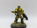 Warhammer 40k: Space Marine Imperial Fists Lieutenant (AJ043)