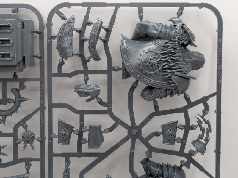 Warhammer Age of Sigmar: Dominion of Sigmar Statue (SPRUE0076)