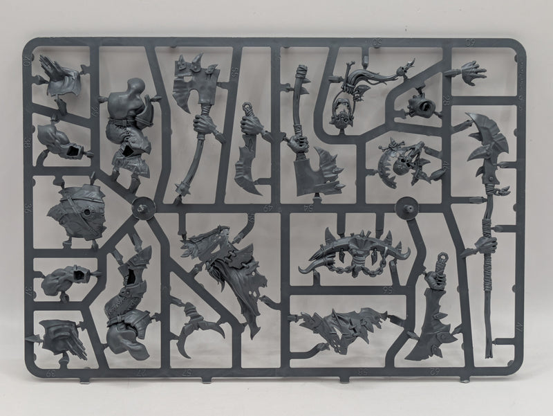 Warhammer Age of Sigmar: Orruk Warclans Megaboss on Maw-krusha (SPRUE0069)