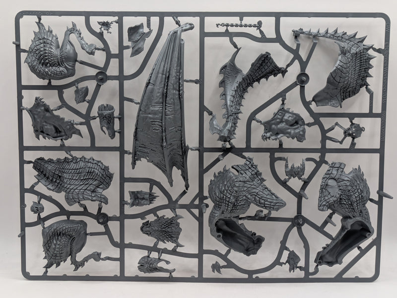 Warhammer Age of Sigmar: Orruk Warclans Megaboss on Maw-krusha (SPRUE0069)