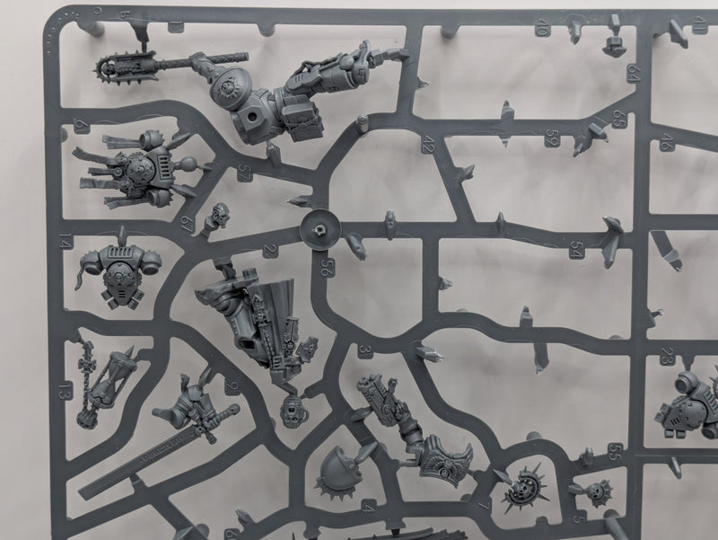 Warhammer 40k: Space Marines Indomitus Chaplain, Ancient and Bladeguard (SPRUE0119)