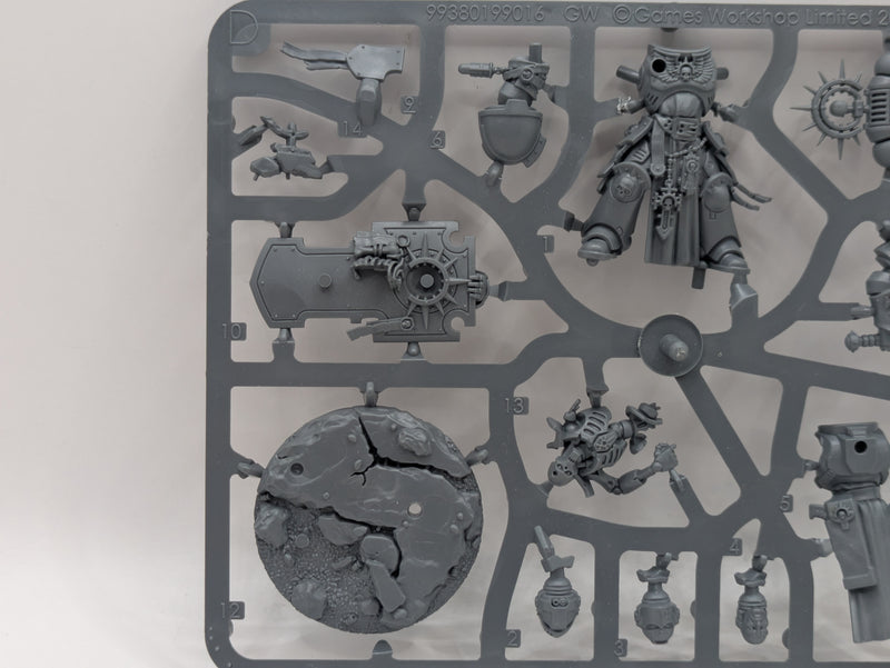 Warhammer 40k: Space Marines Indomitus Captain (SPRUE0113)