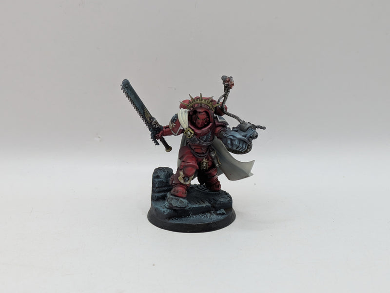 Space Marines: Capitaine avec Fusil Bolter Lourd de Maître Space Marines: Capitaine avec Fusil Bolter Lourd de Maître