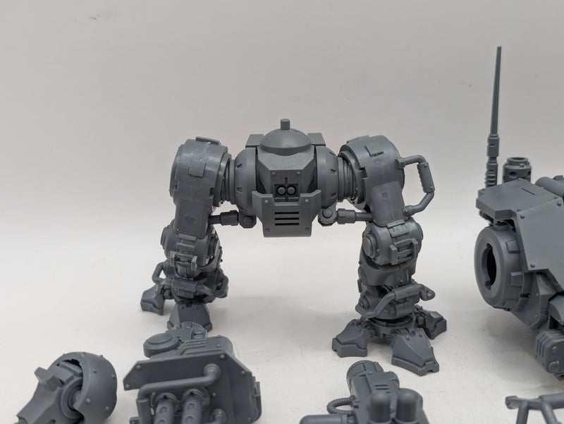 Warhammer 40k: Space Marines Invictor Tactical Warsuit (BH078)