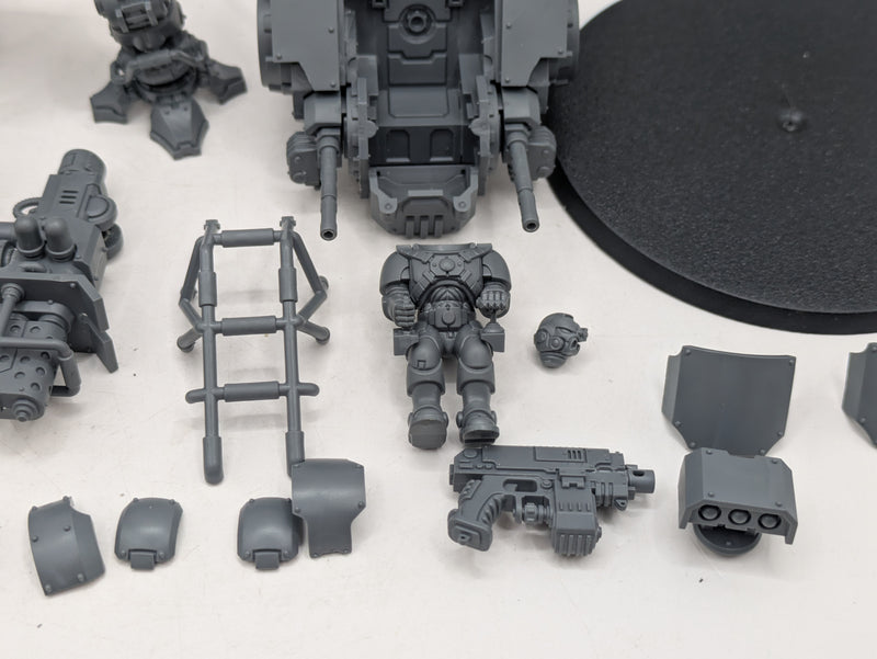 Warhammer 40k: Space Marines Invictor Tactical Warsuit (BH078)