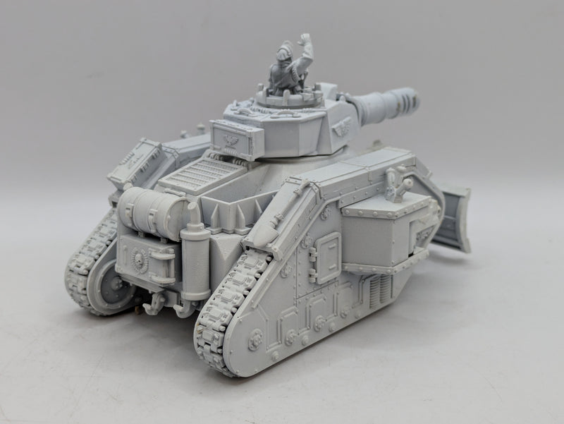 Warhammer 40k: Astra Militarum Lemans Russ Battle Tank (AX073)