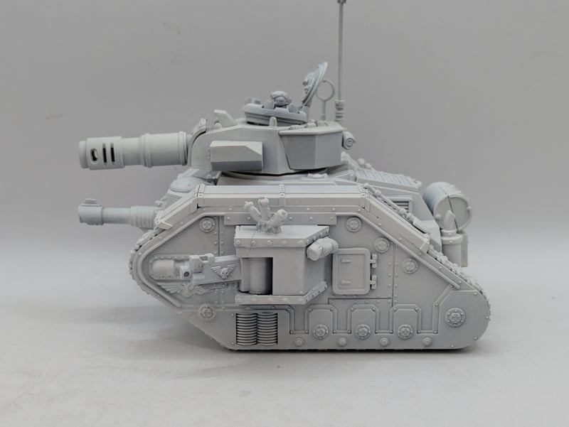 Warhammer 40k: Astra Militarum Lemans Russ Battle Tank (AR035)