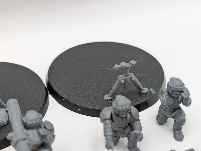 Warhammer 40k: Astra Militarum Cadian Heavy Weapons Teams (AA085)