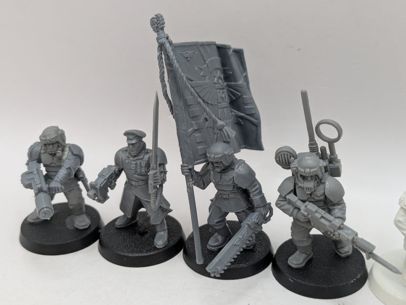 Warhammer 40k: Astra Militarum Cadian Command Squad (BA056)