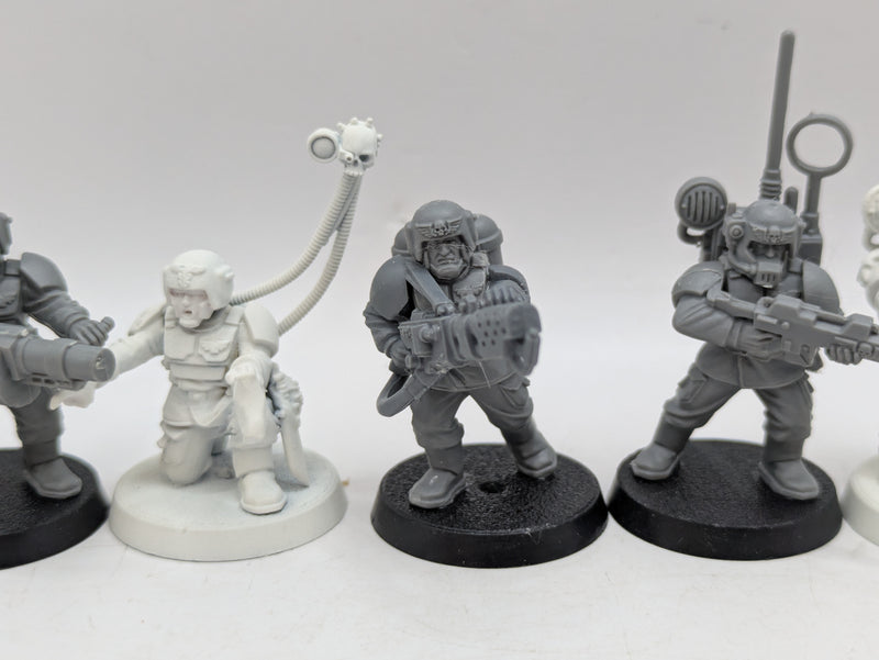 Warhammer 40k: Astra Militarum Cadian Command Squad (BH001)