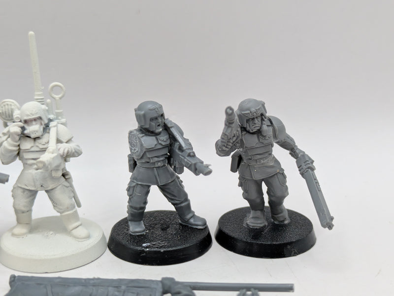 Warhammer 40k: Astra Militarum Cadian Command Squad (BH001)