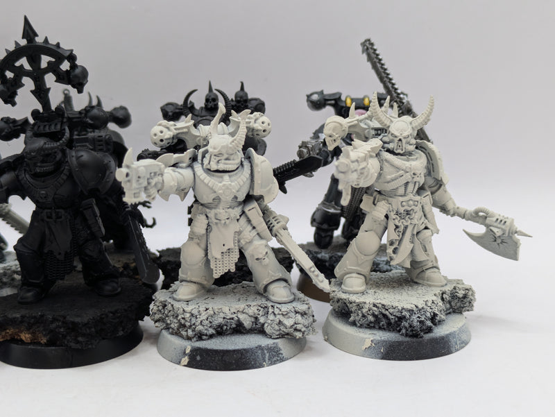 Warhammer 40k: Chaos Space Marines Legionnaries (AZ112)