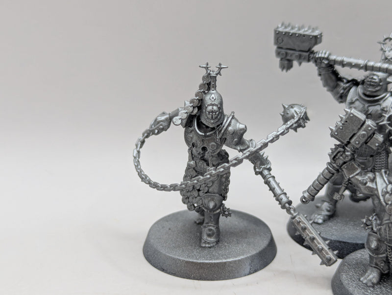 Warhammer Age of Sigmar: Slaves to Darkness Iron Golems (AT080)