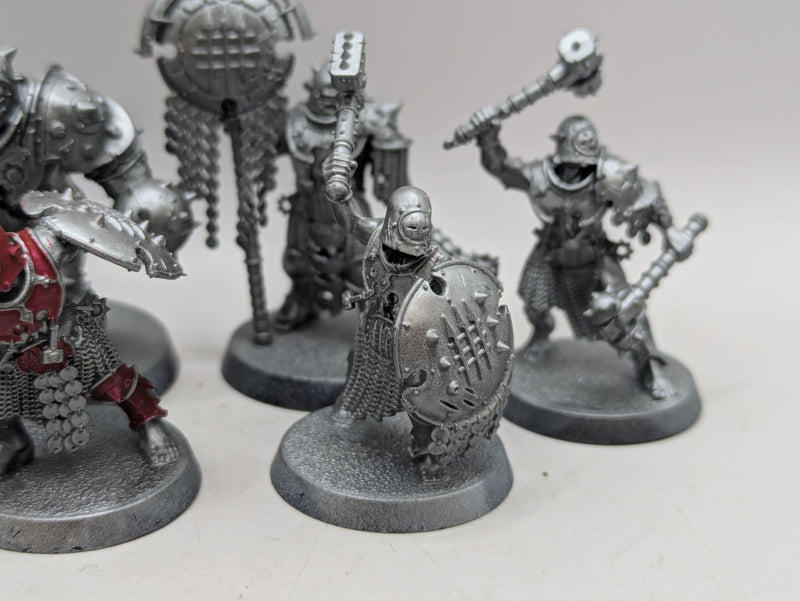 Warhammer Age of Sigmar: Slaves to Darkness Iron Golems (AT080)